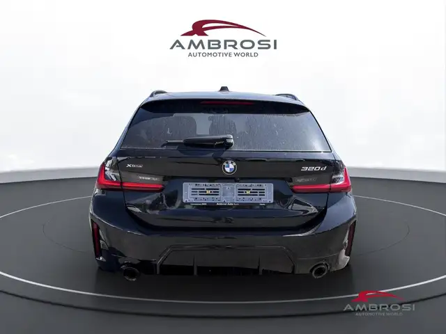 BMW 3 Series view 8