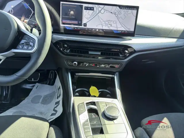 BMW 3 Series view 15