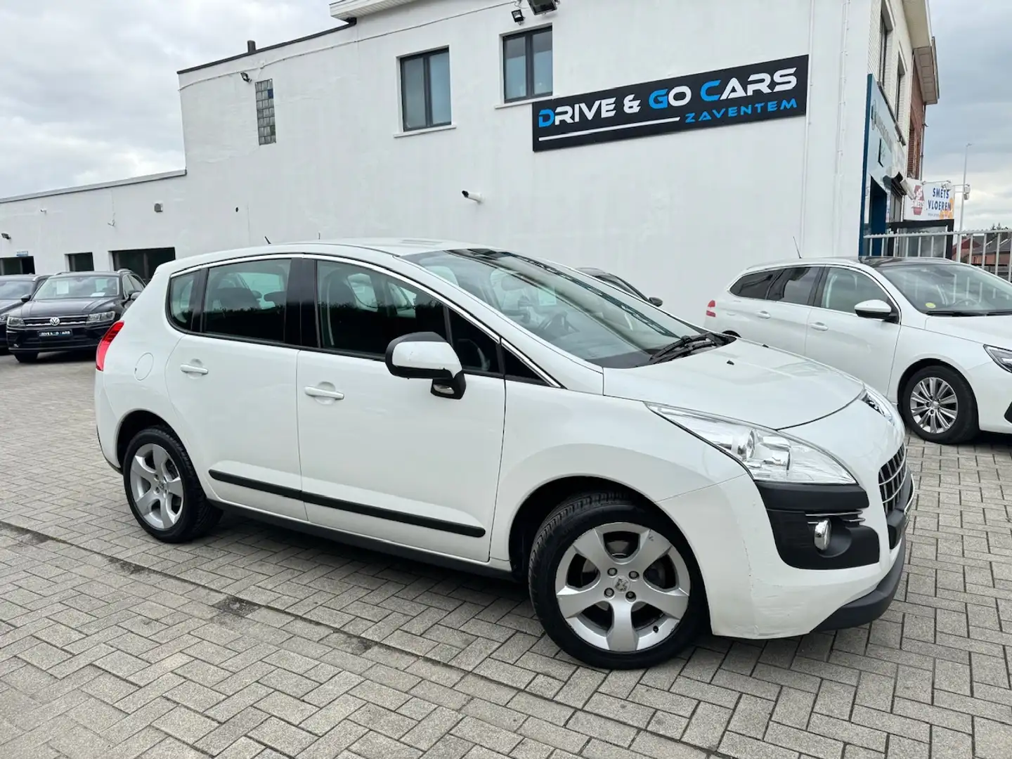 Peugeot 3008 1.6i Benzine - Airco - Navi ** 1 JAAR GARANTIE ** Blanc - 1