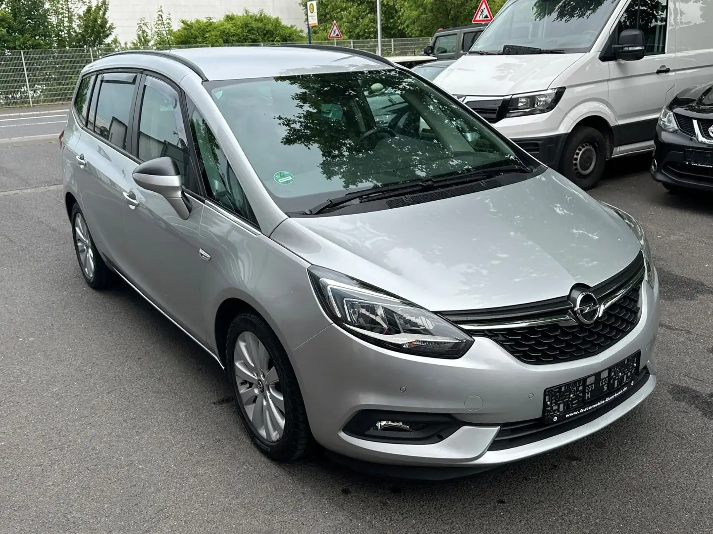 Opel Zafira Tourer Zafira 2.0 TDIC ON~RFK*EU6~AUTOMATIK~AHK Stříbrná - 1