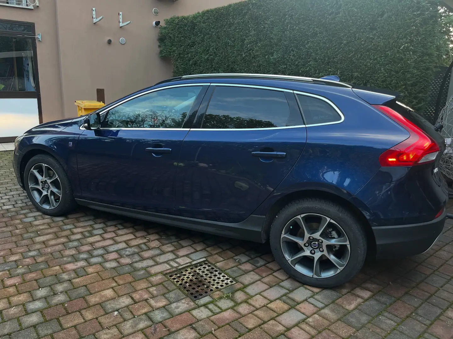 Volvo V40 Cross Country V40 II 2012 Cross Country 1.6 d2 Ocean Race Blu/Azzurro - 2