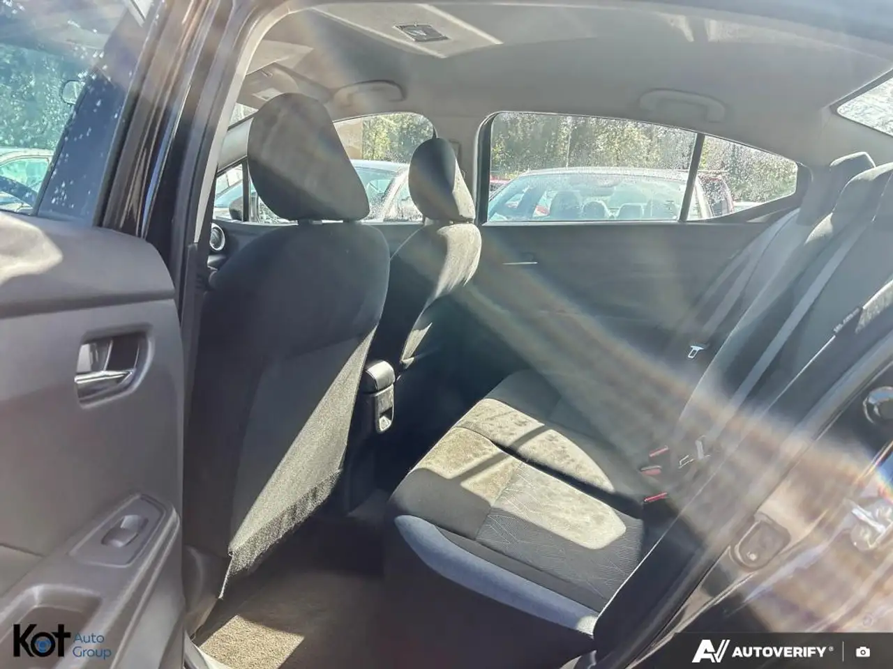 Nissan Versa photo Nissan Versa