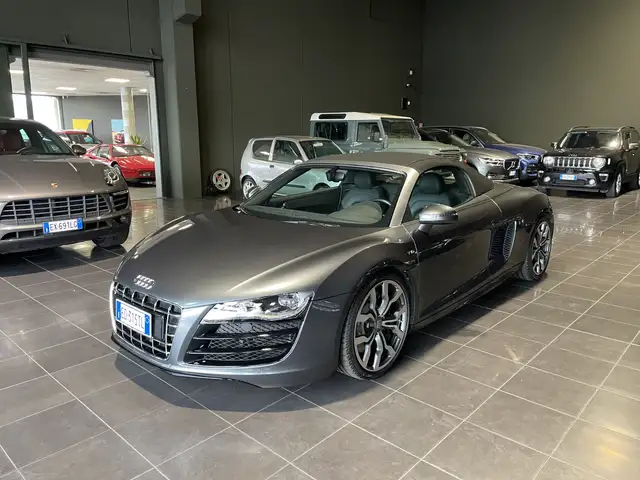 Audi Spyder 5.2 V10 quattro r-tronic 1 OWNER SOLO KM38K