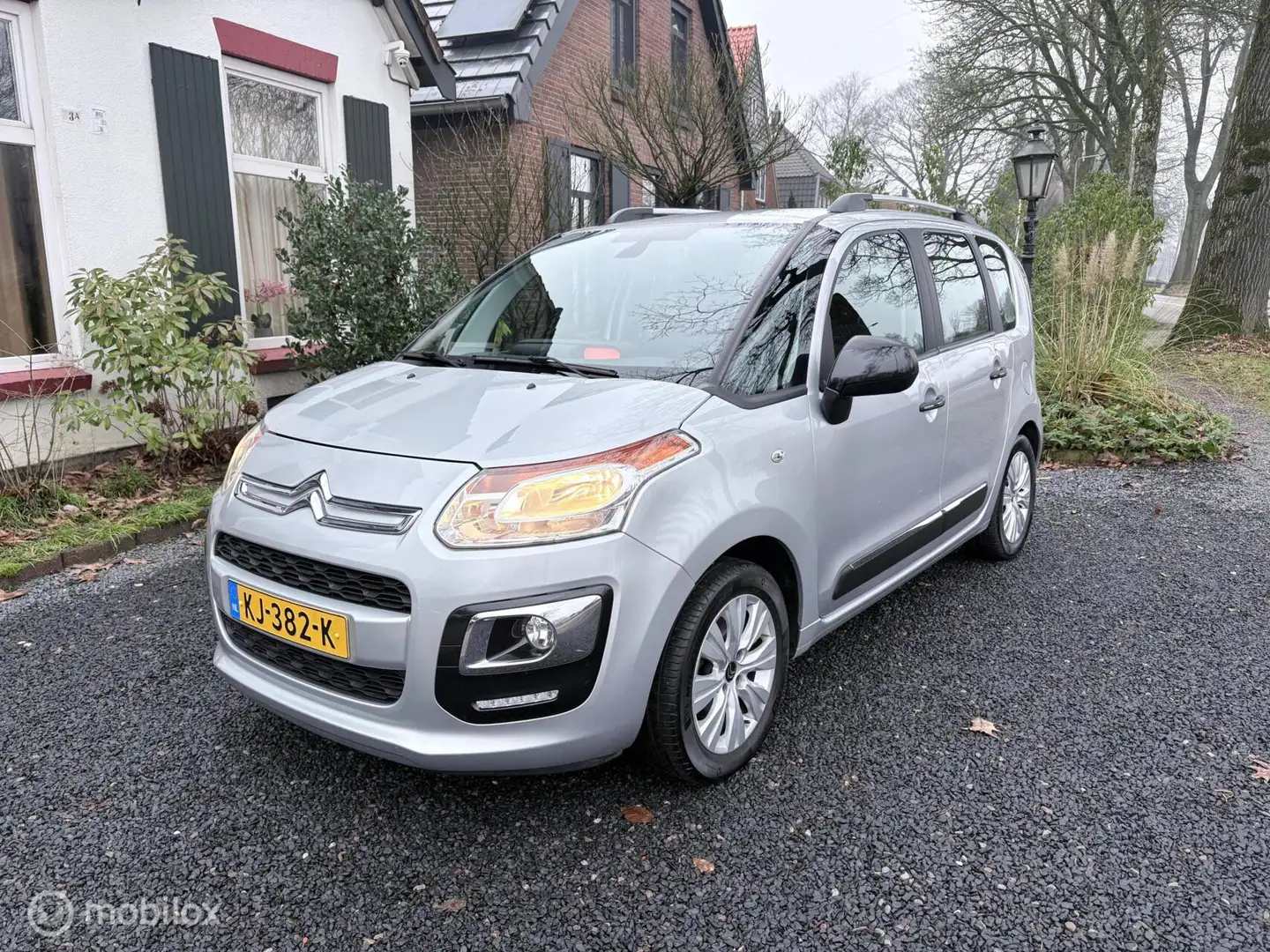 Citroen C3 Picasso 1.2 Feel Edition | AC | 58.000KM | TREKH. Gris - 1