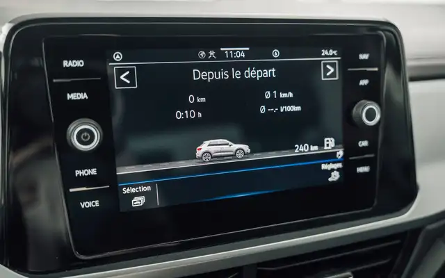 Volkswagen T-Roc view 14