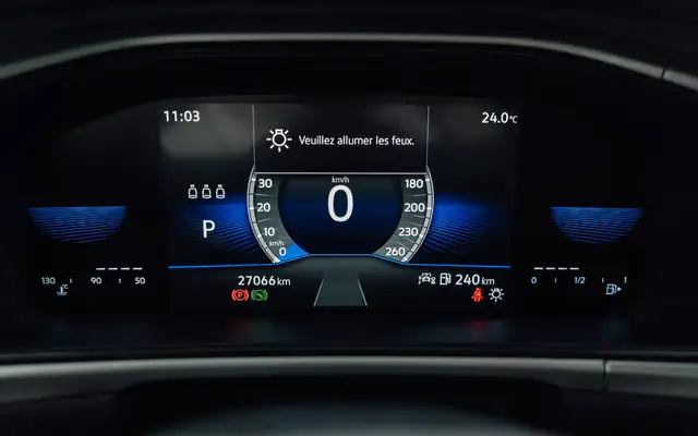 Volkswagen T-Roc view 18