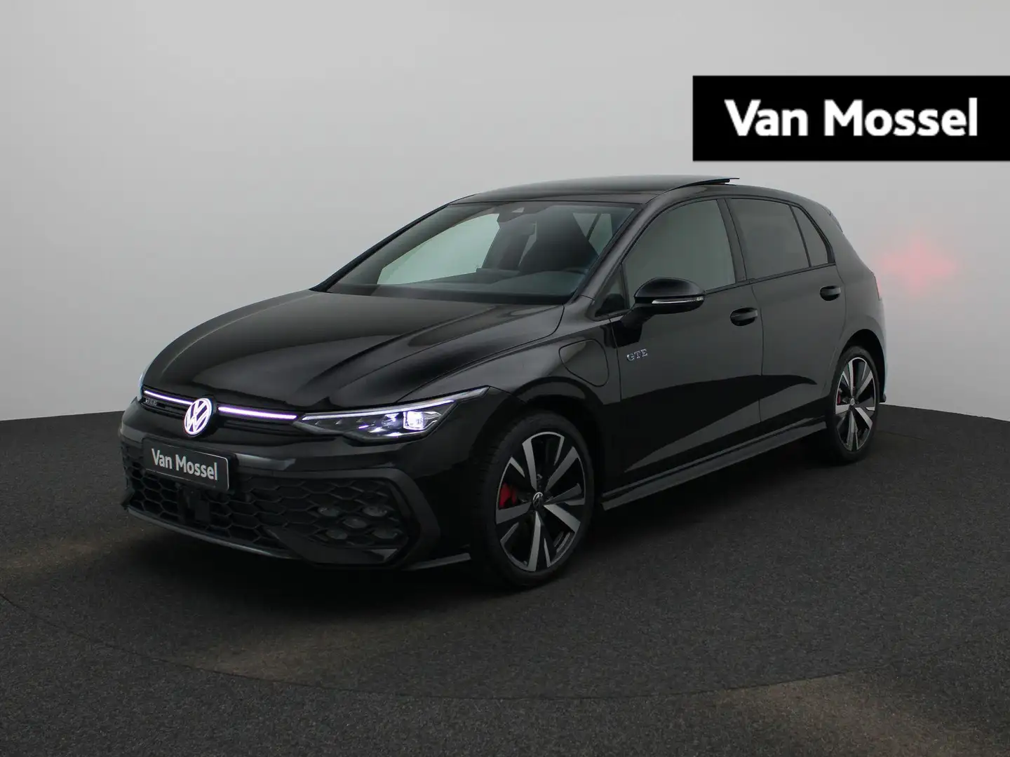 Volkswagen Golf GTE 1.5 eHybrid 272 PK |Black Style | IQ Lights | 360 Fekete - 1