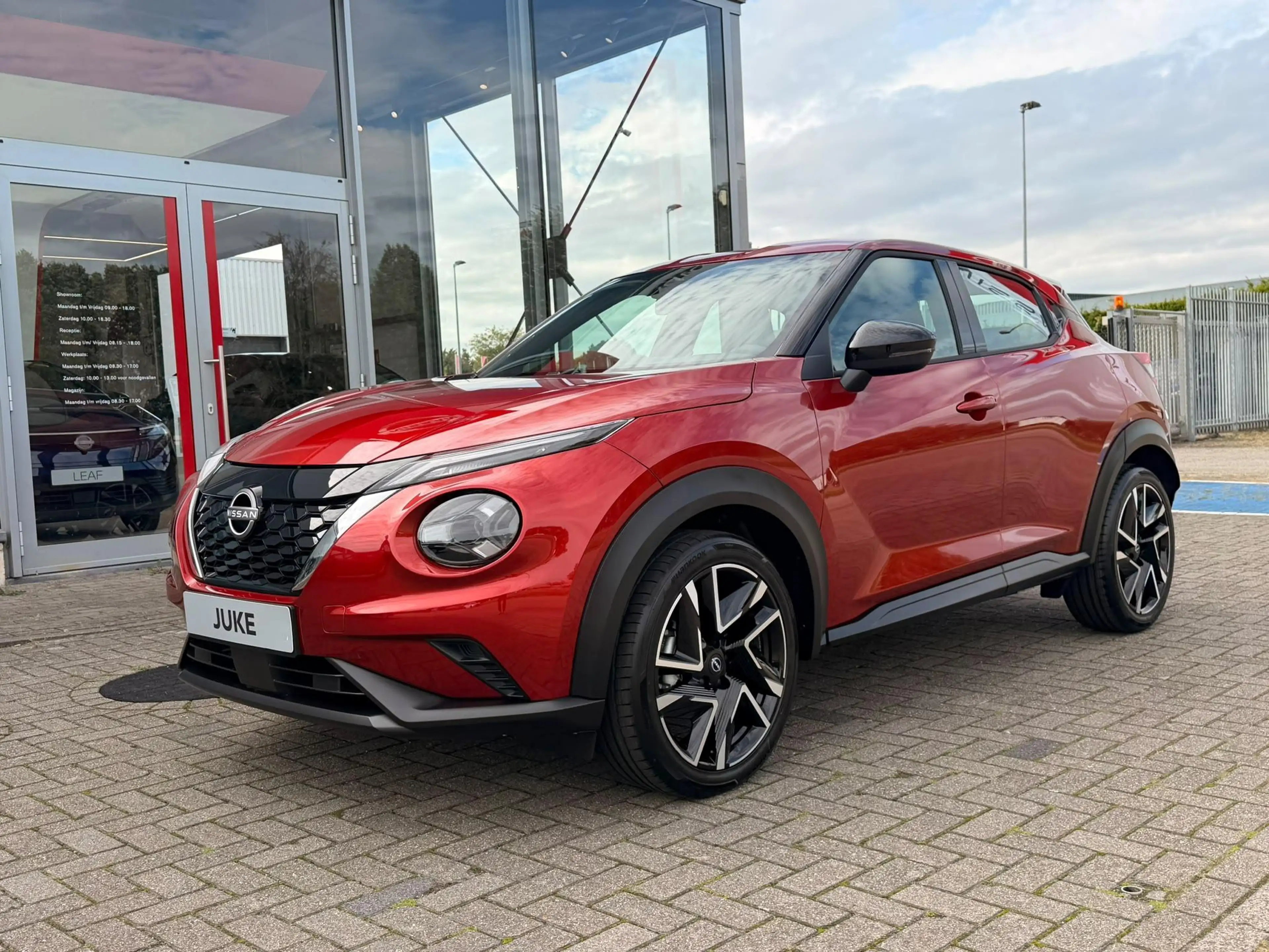 Nissan Juke 1.6 Hybrid N-Connecta | CAMERA | NAVIGATIE | STOEL — photo 2