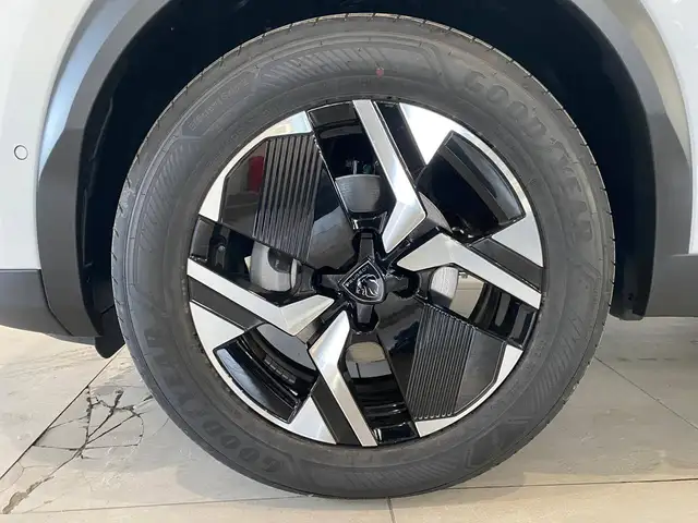 Peugeot 2008 view 7