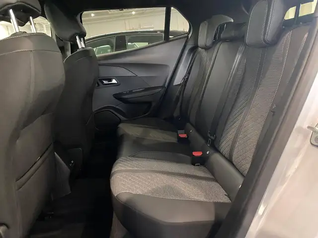 Peugeot 2008 view 10