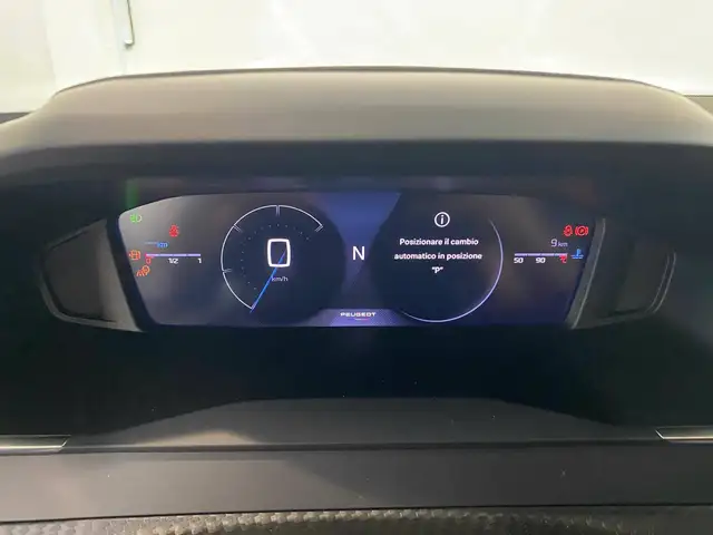 Peugeot 2008 view 14