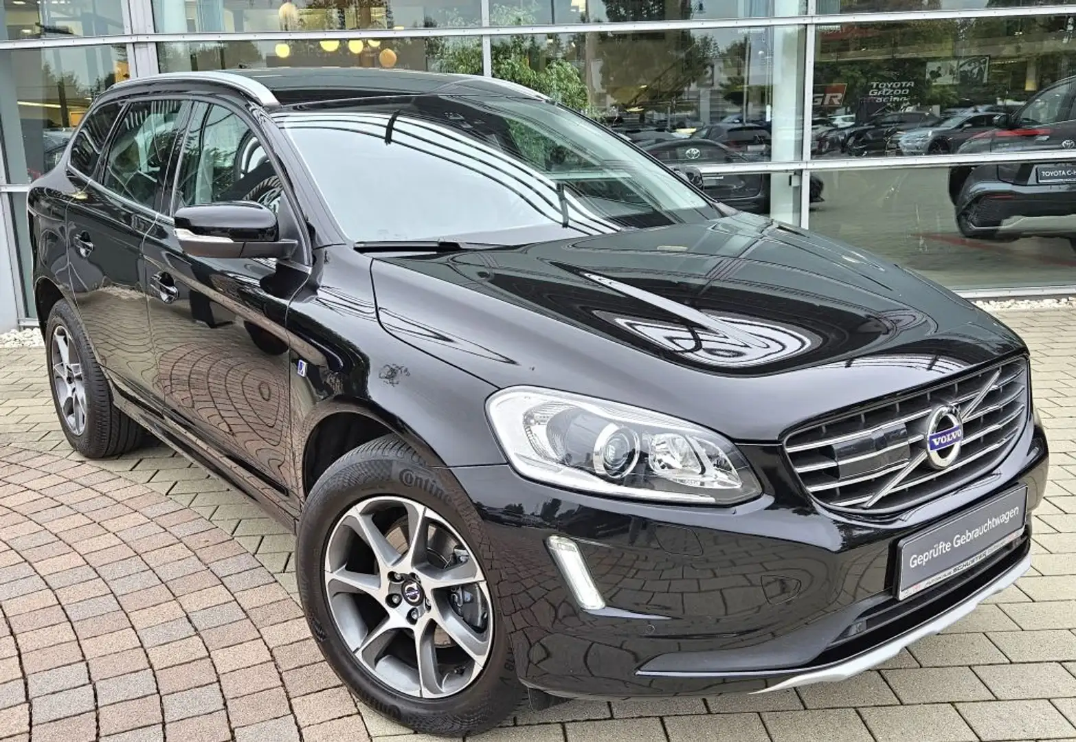 Volvo XC60 D4 AWD Geartronic Ocean Race Negro - 1