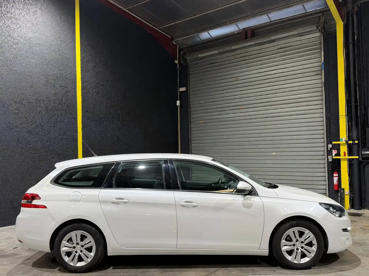 Peugeot 308 308 SW — photo 9