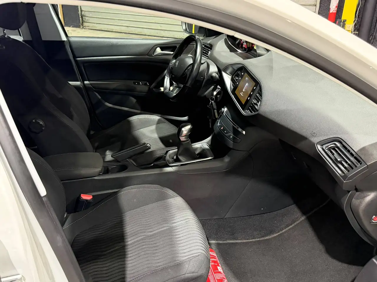 Peugeot 308 308 SW — photo 8
