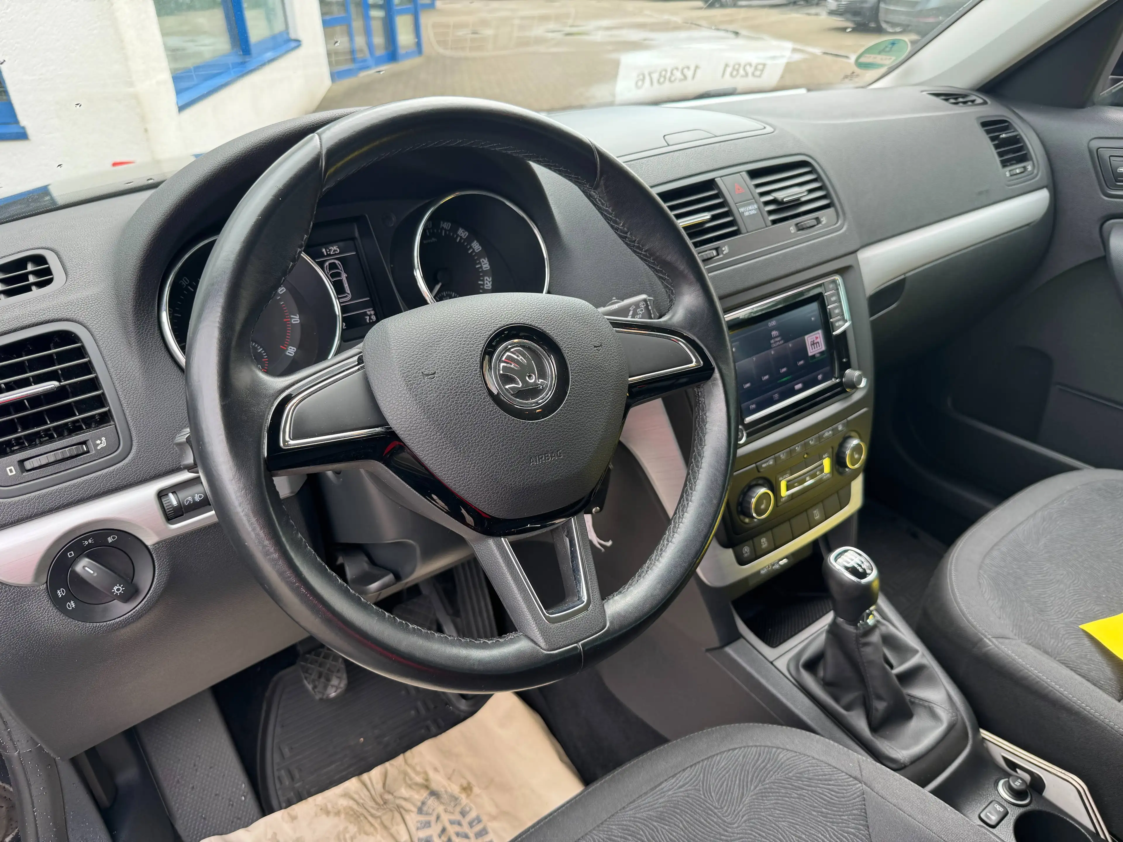 Skoda Yeti 1.4 Ambition- KLIMA+NAV+SHZ +TEMPOMAT — photo 10