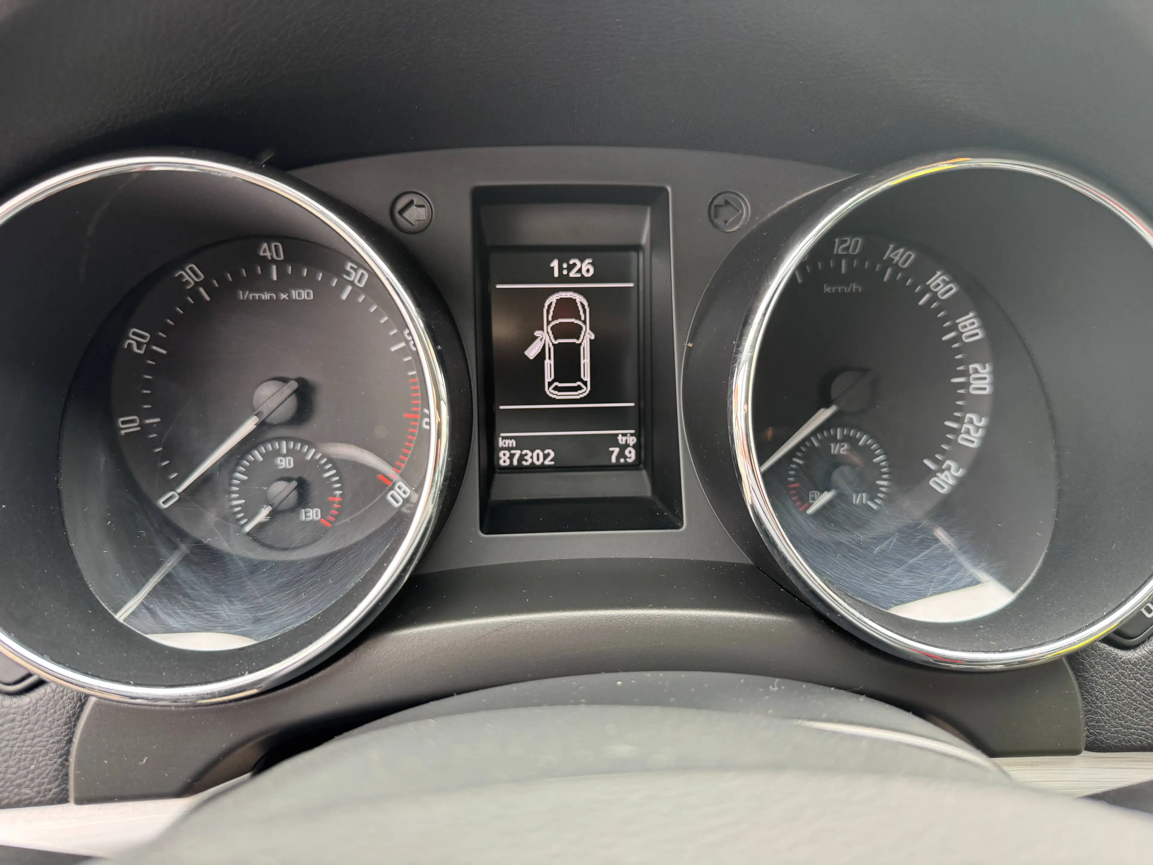 Skoda Yeti 1.4 Ambition- KLIMA+NAV+SHZ +TEMPOMAT — photo 13