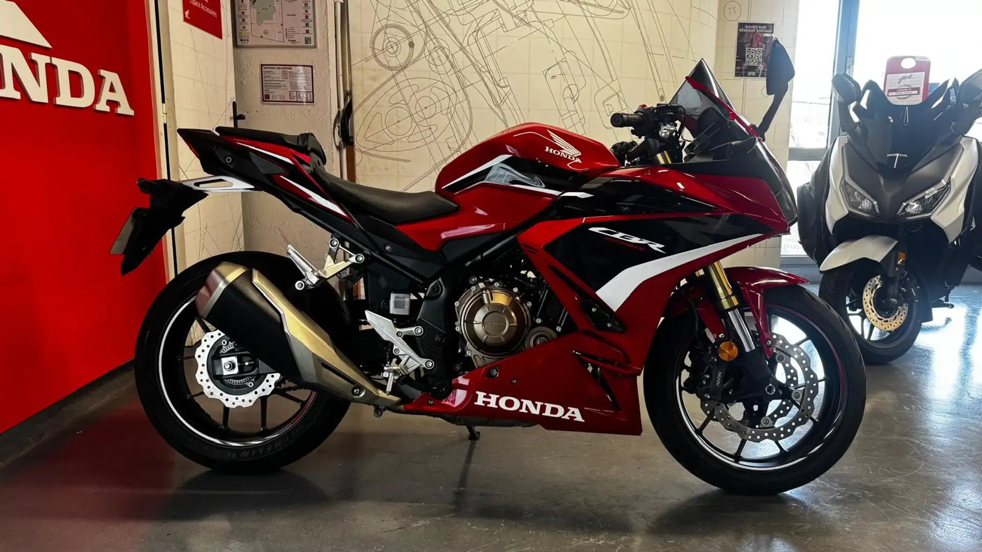 Honda CBR 500 R Rouge - 2