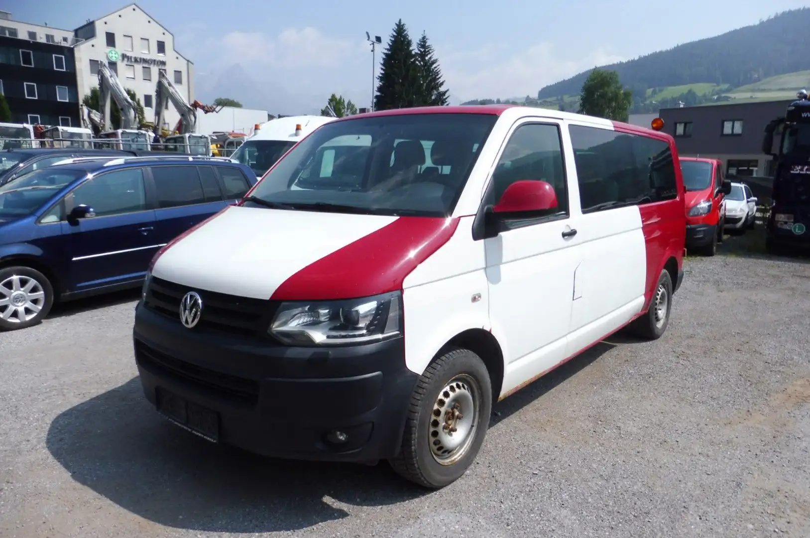 Volkswagen T5 Transporter T5 Caravelle Trendline lang 4Mot Rot - 1
