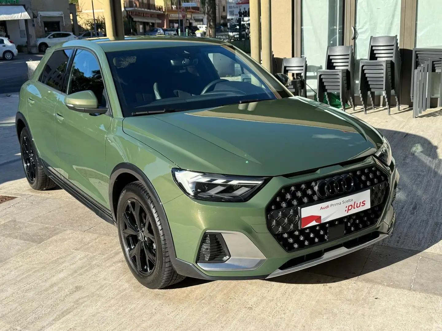 Audi A1 A1 allstreet 30 1.0  Identity Contrast s tronic Verde - 1