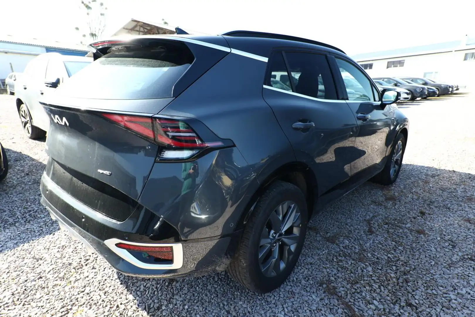 Kia Sportage GT-line 1.6 HEV 215 4x4 Pano Nav H/K 158 kW (21... Grau - 2