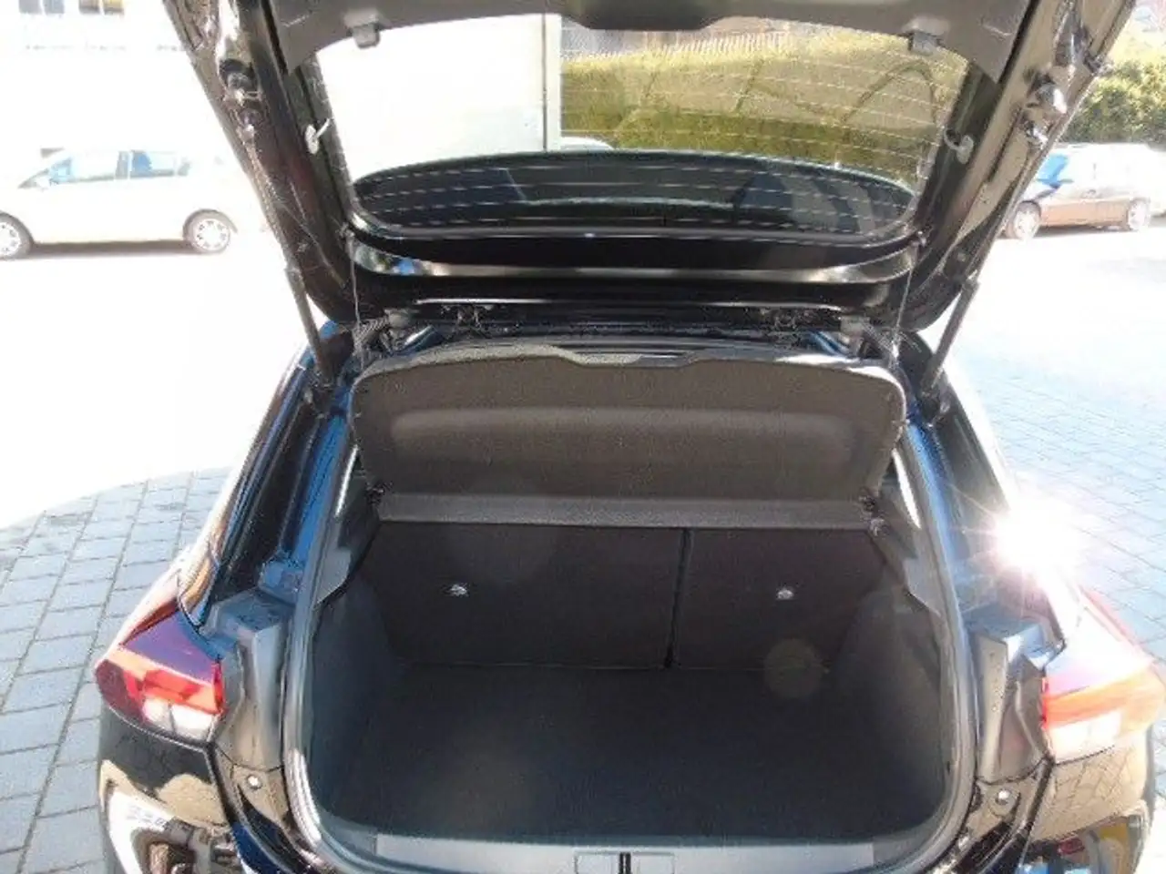Opel Corsa F e Elegance, миниатюра 9