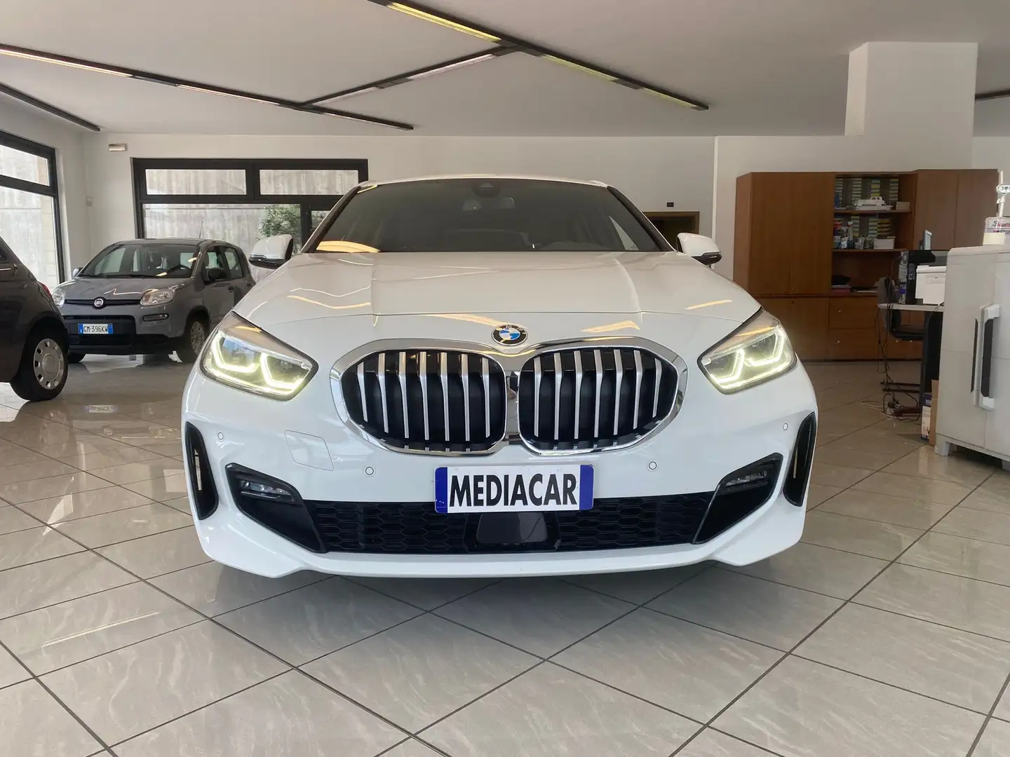 BMW 116 116d Msport 5p auto Bianco - 2