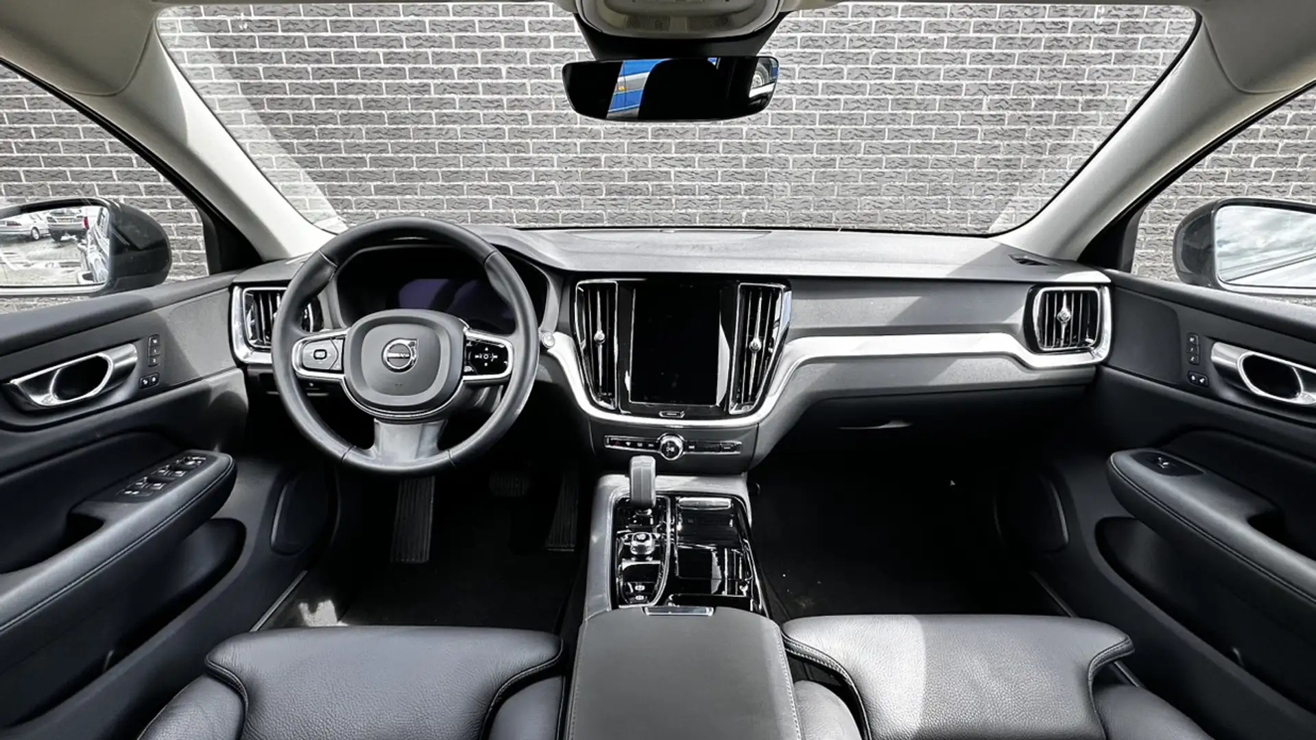 Volvo V60 2.0 T6 Recharge AWD Plus Dark | Camera | Adaptive Grau - 2