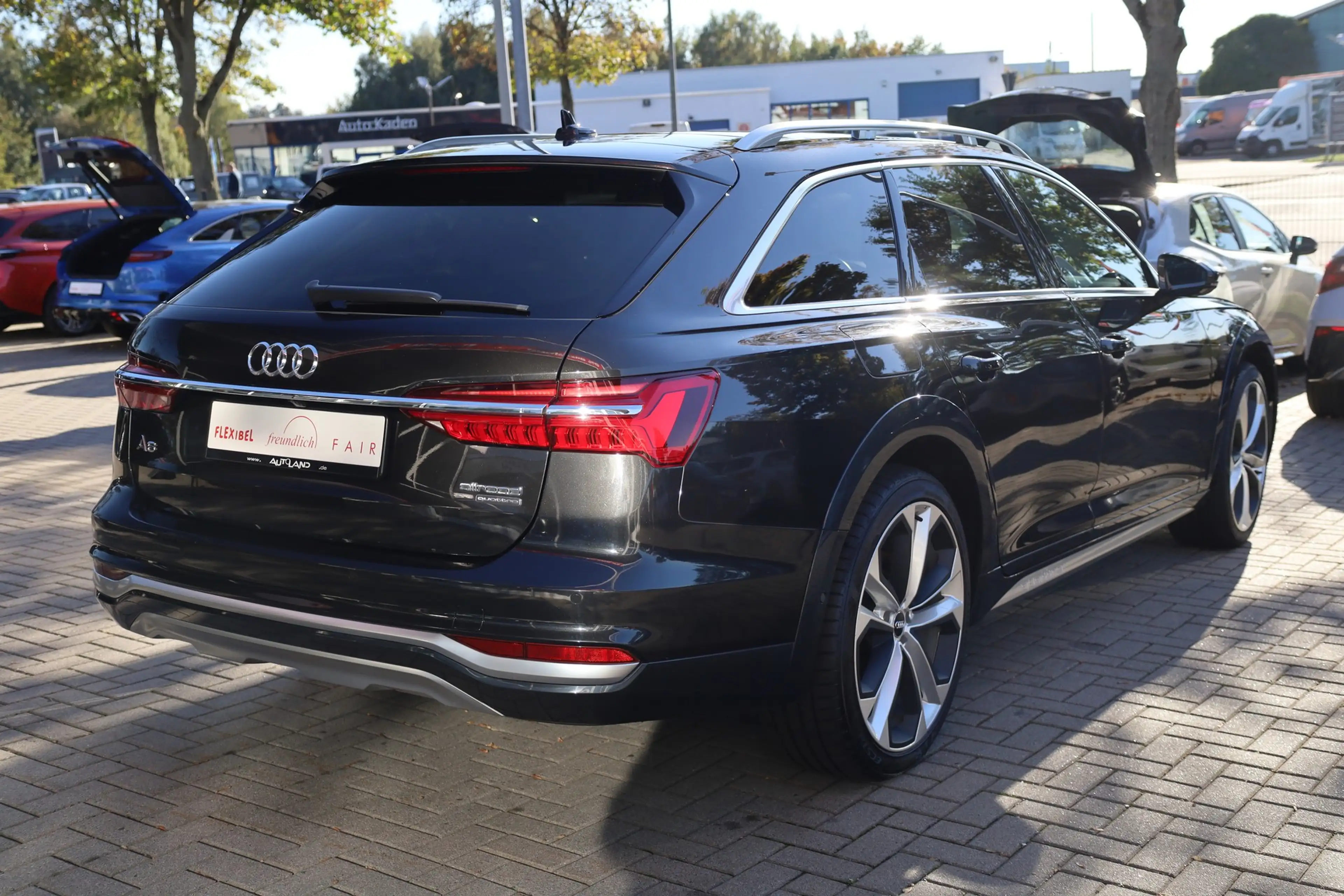 Audi A6 allroad 50 TDI quattro S-Tronic LED 360° AHK — photo 6