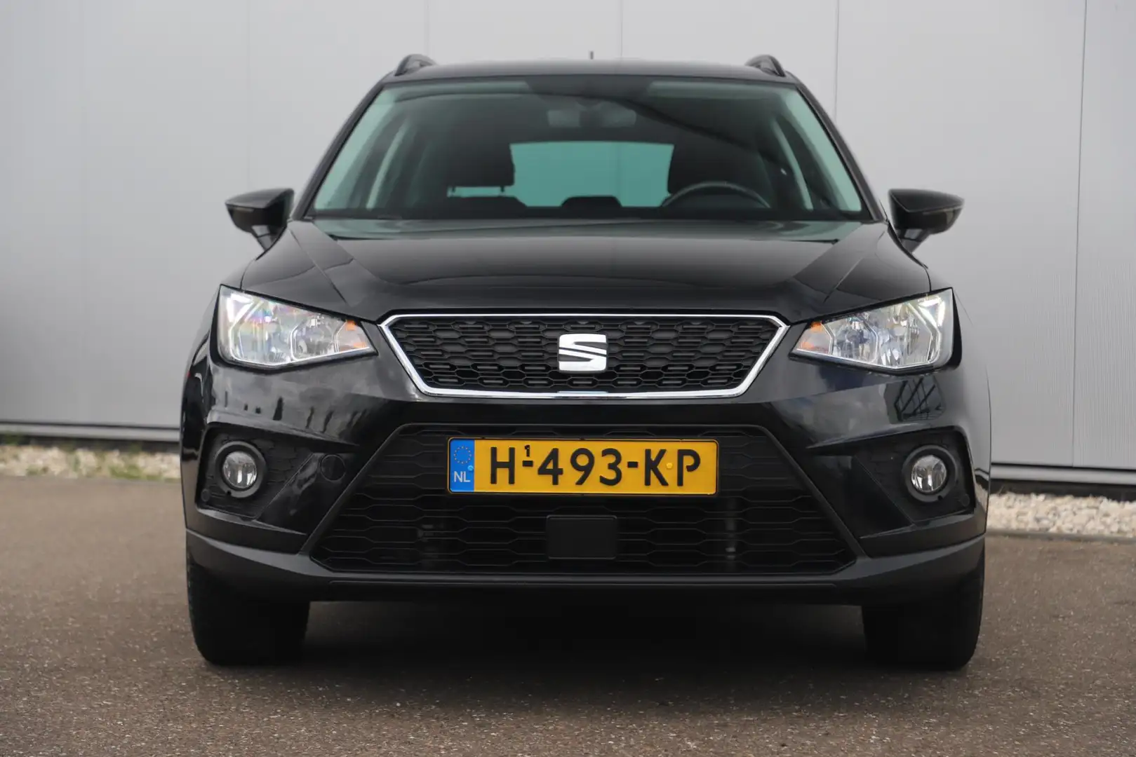 SEAT Arona 1.6 TDI Style Business Intense Trekhaak Virtual Co Zwart - 2