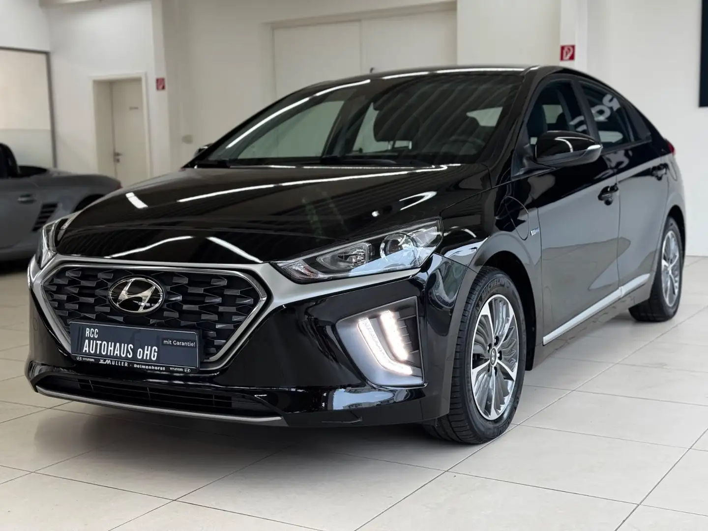 Hyundai IONIQ Ioniq Trend Plug-In Hybrid Schwarz - 1