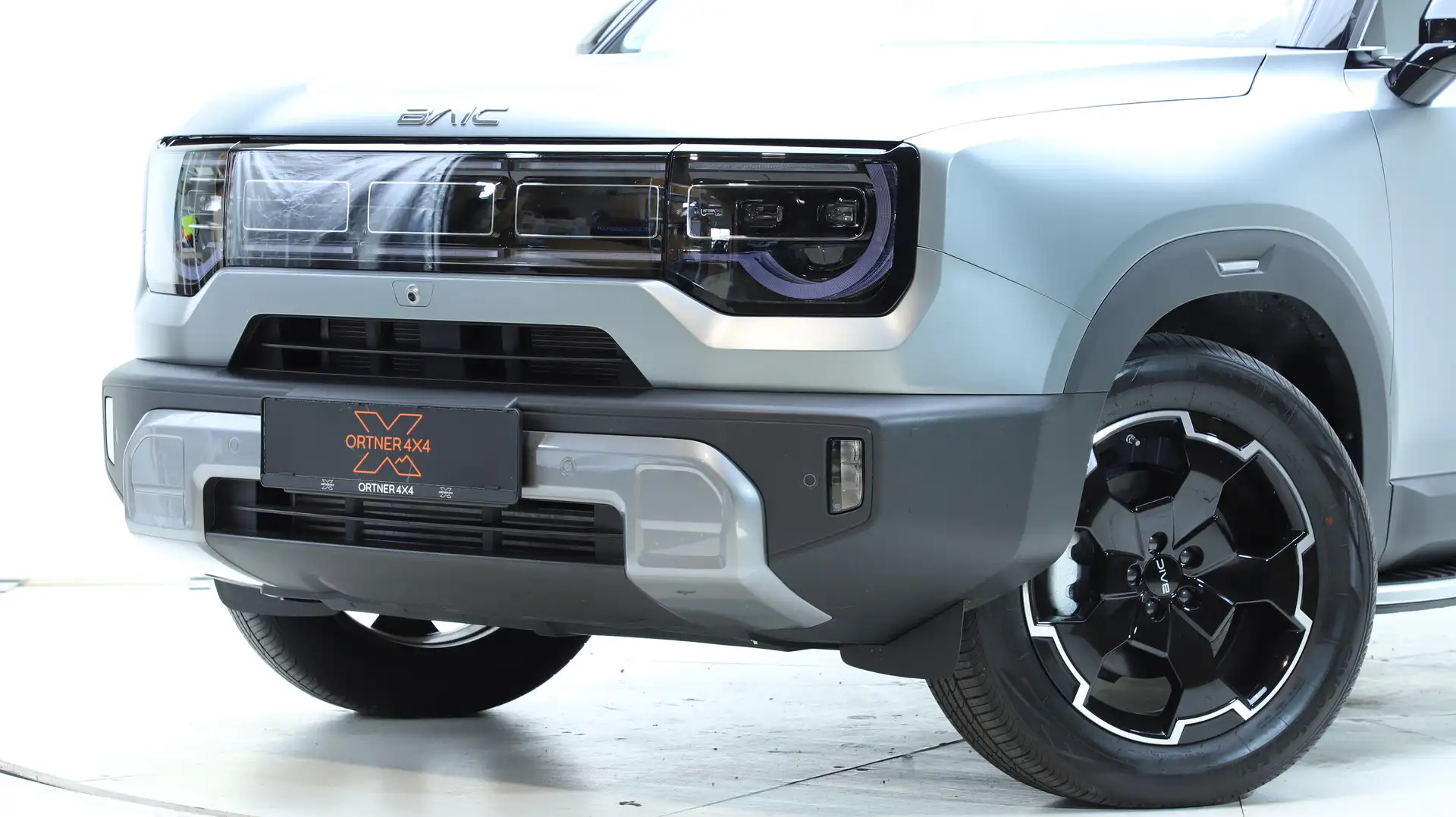 BAIC BJ30 BJ30 4X4 HEV Aut. Grau - 2