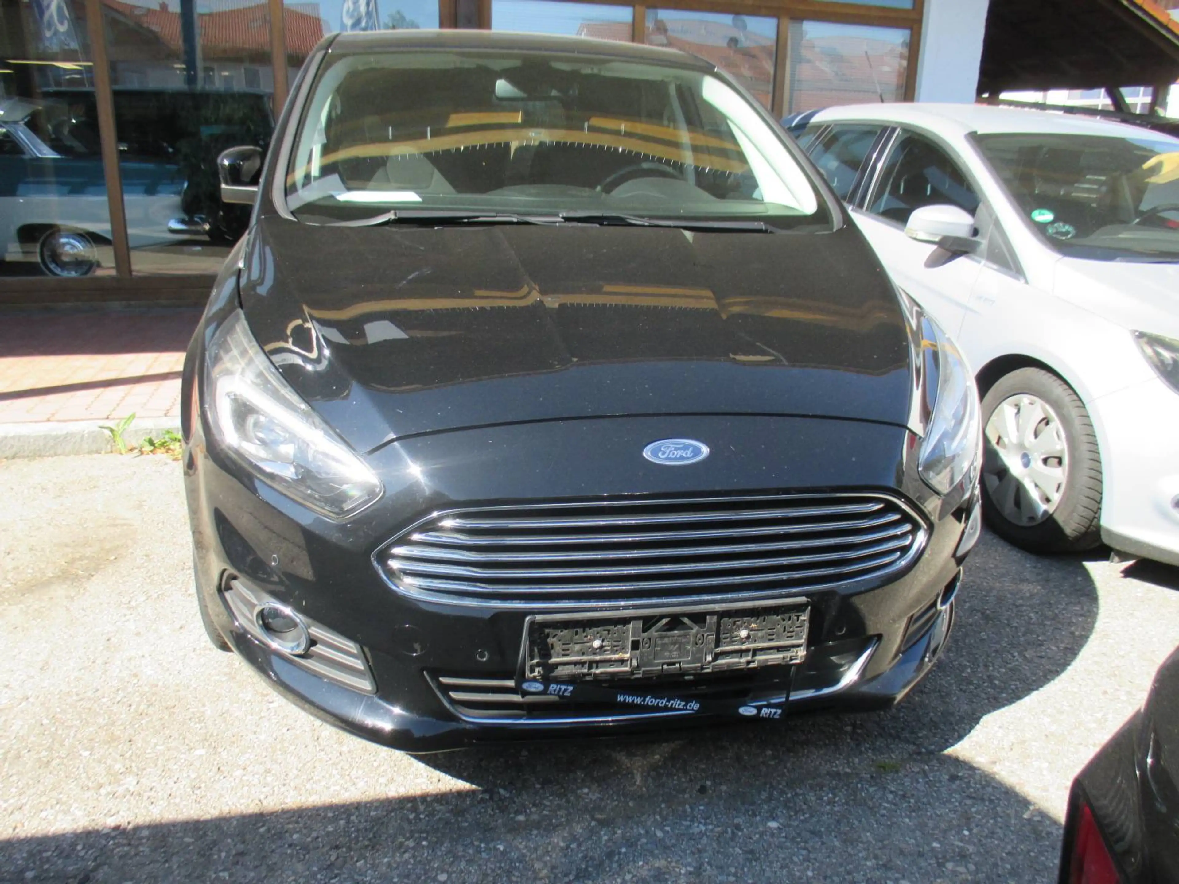 Ford S-Max Titanium — photo 2