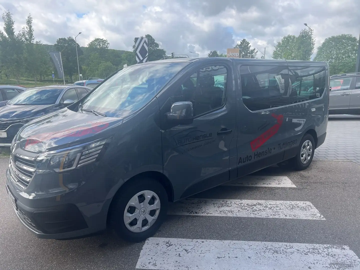 Renault Trafic 2,0 BLUE dCi 150 L2H1 3,0t Grau - 2