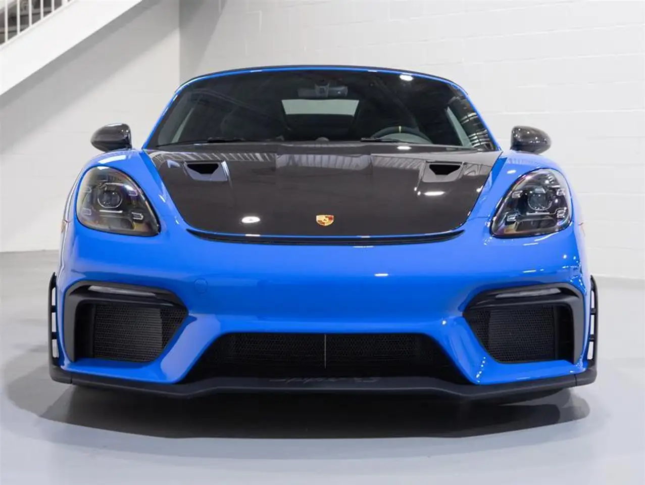 Porsche 718 Spyder снимка Porsche 718 Spyder