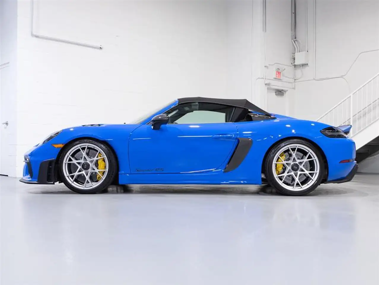 Porsche 718 Spyder снимка Porsche 718 Spyder