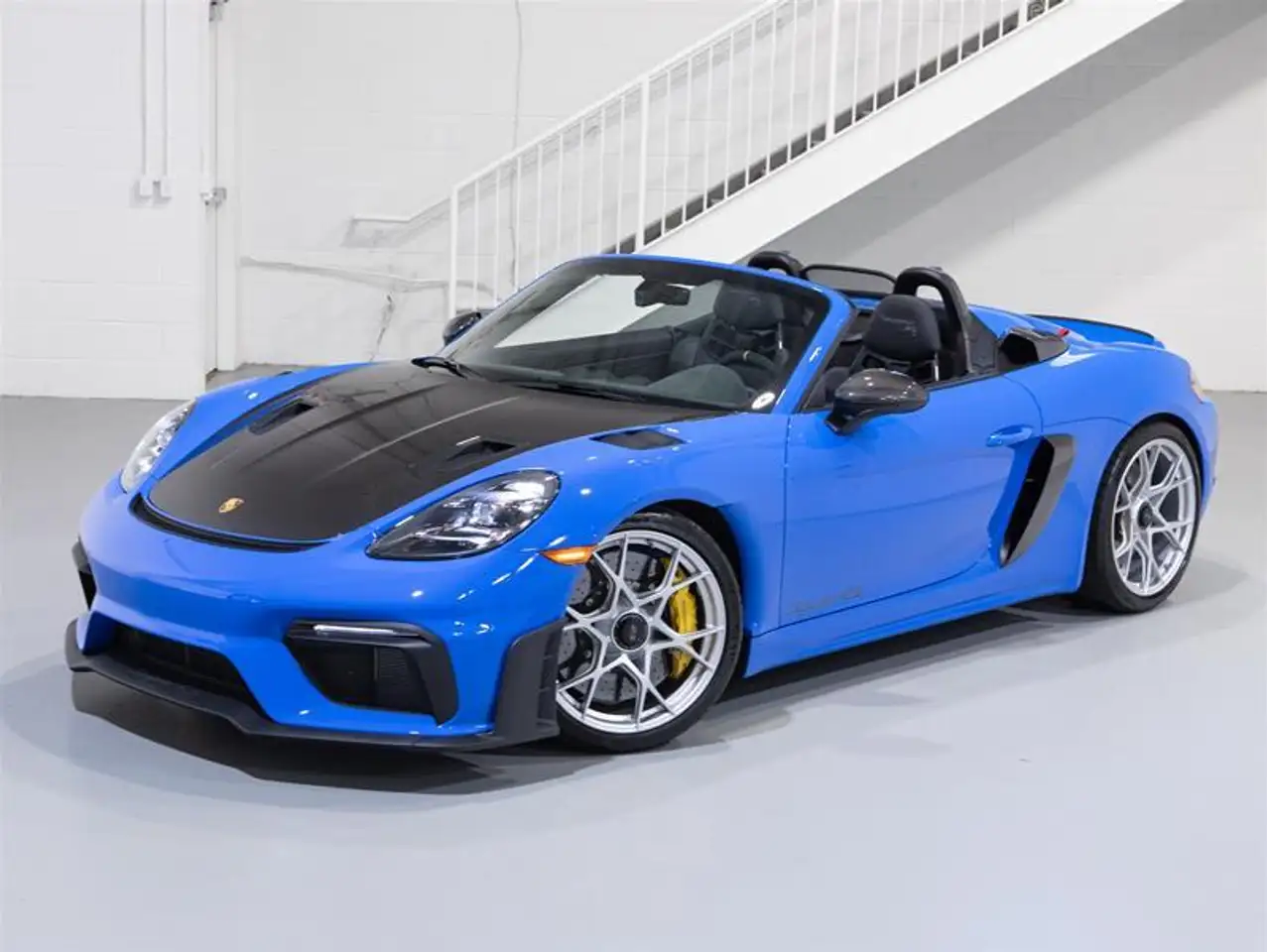 Porsche 718 Spyder снимка Porsche 718 Spyder