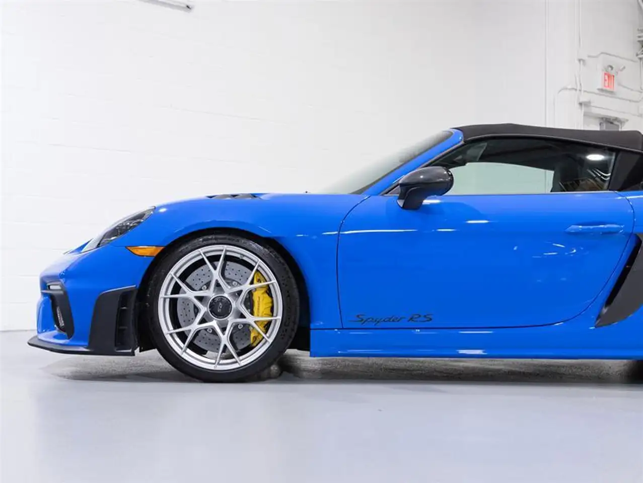 Porsche 718 Spyder снимка Porsche 718 Spyder