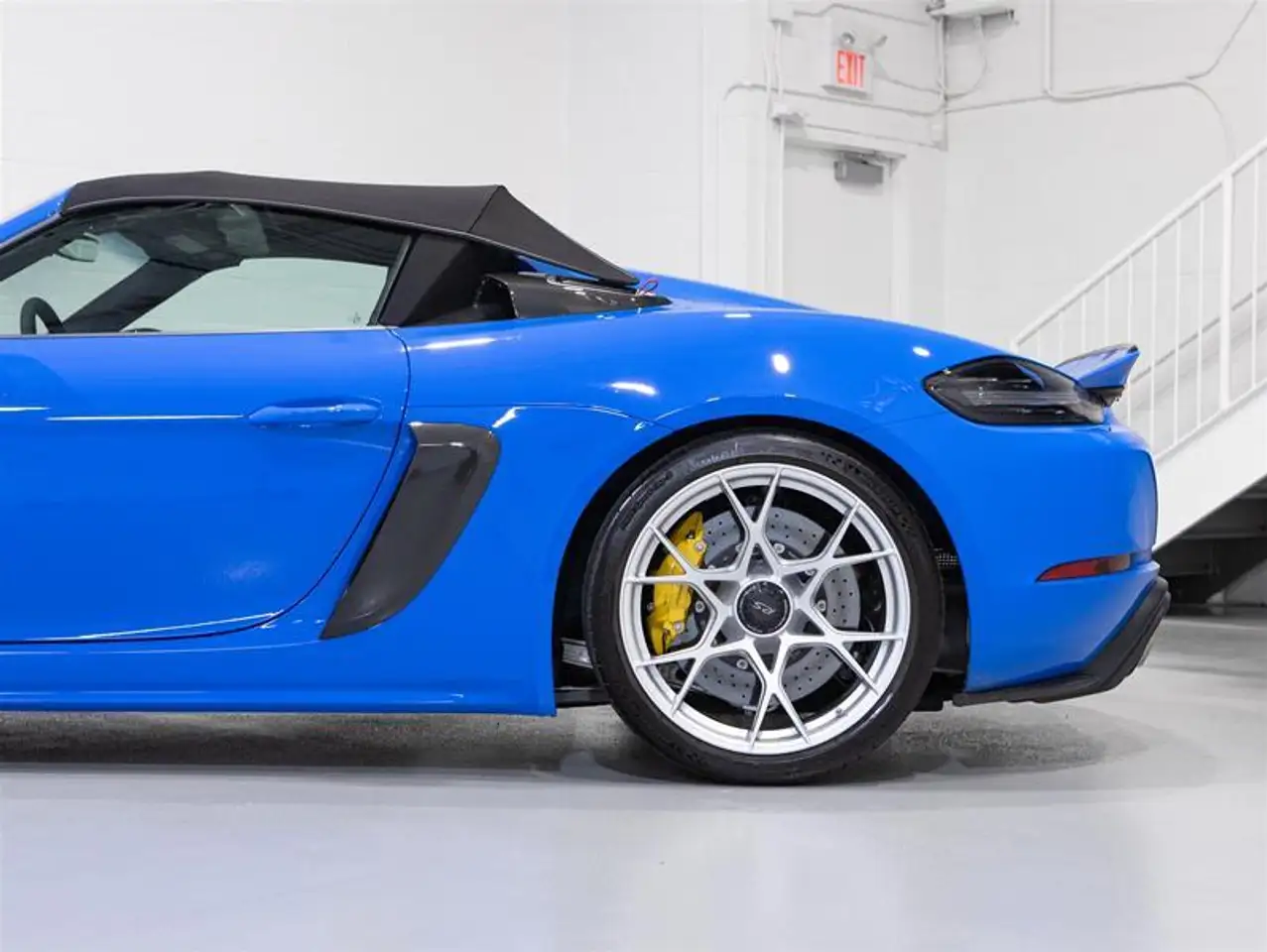 Porsche 718 Spyder снимка Porsche 718 Spyder