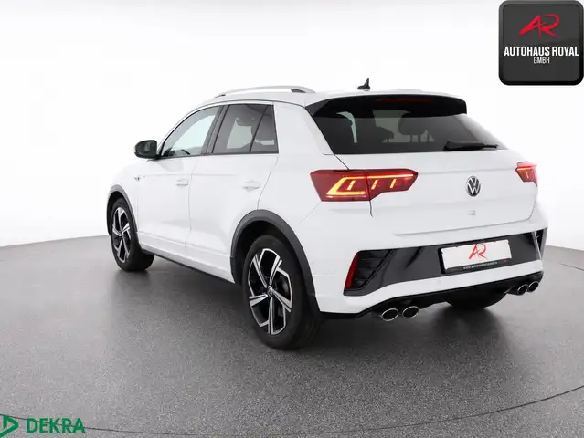 Volkswagen T-Roc view 3