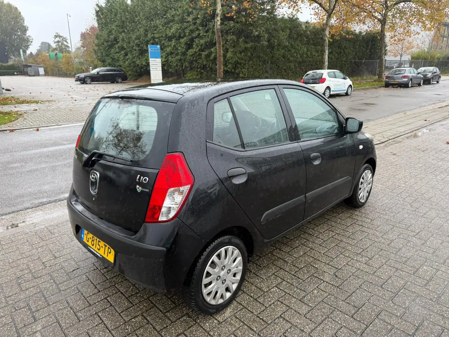 Hyundai i10 1.1 Dynamic, Airco, NAP, Nette auto Zwart - 2