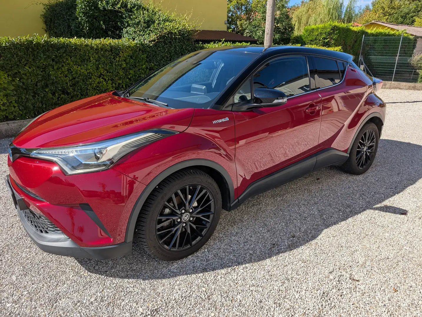 Toyota C-HR 1.8h Trend 2wd e-cvt Rosso - 1