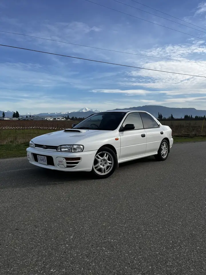Subaru Impreza снимка Subaru Impreza