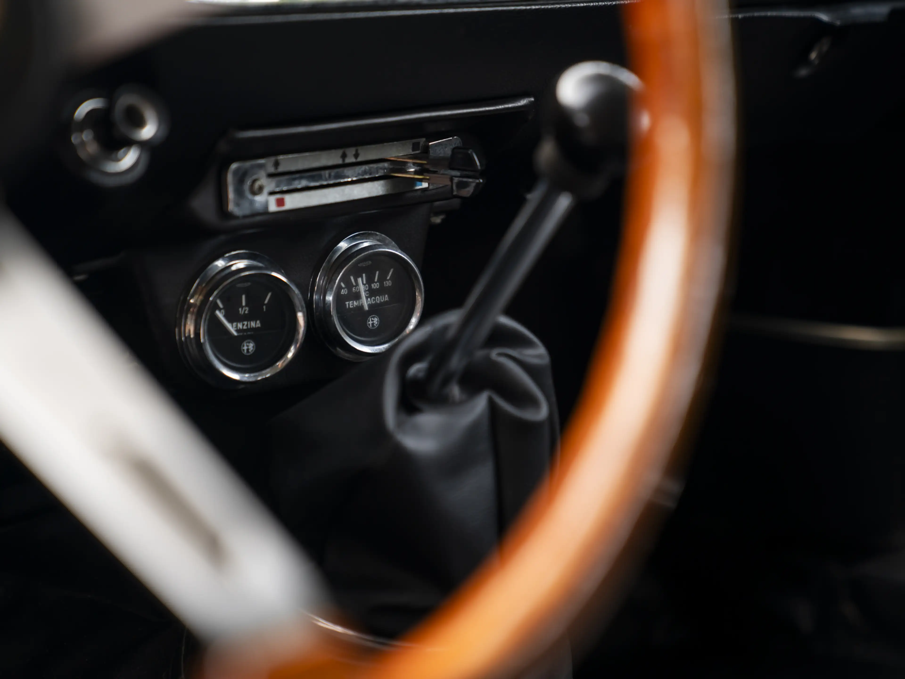 Alfa Romeo GT 1300 Junior — photo 12