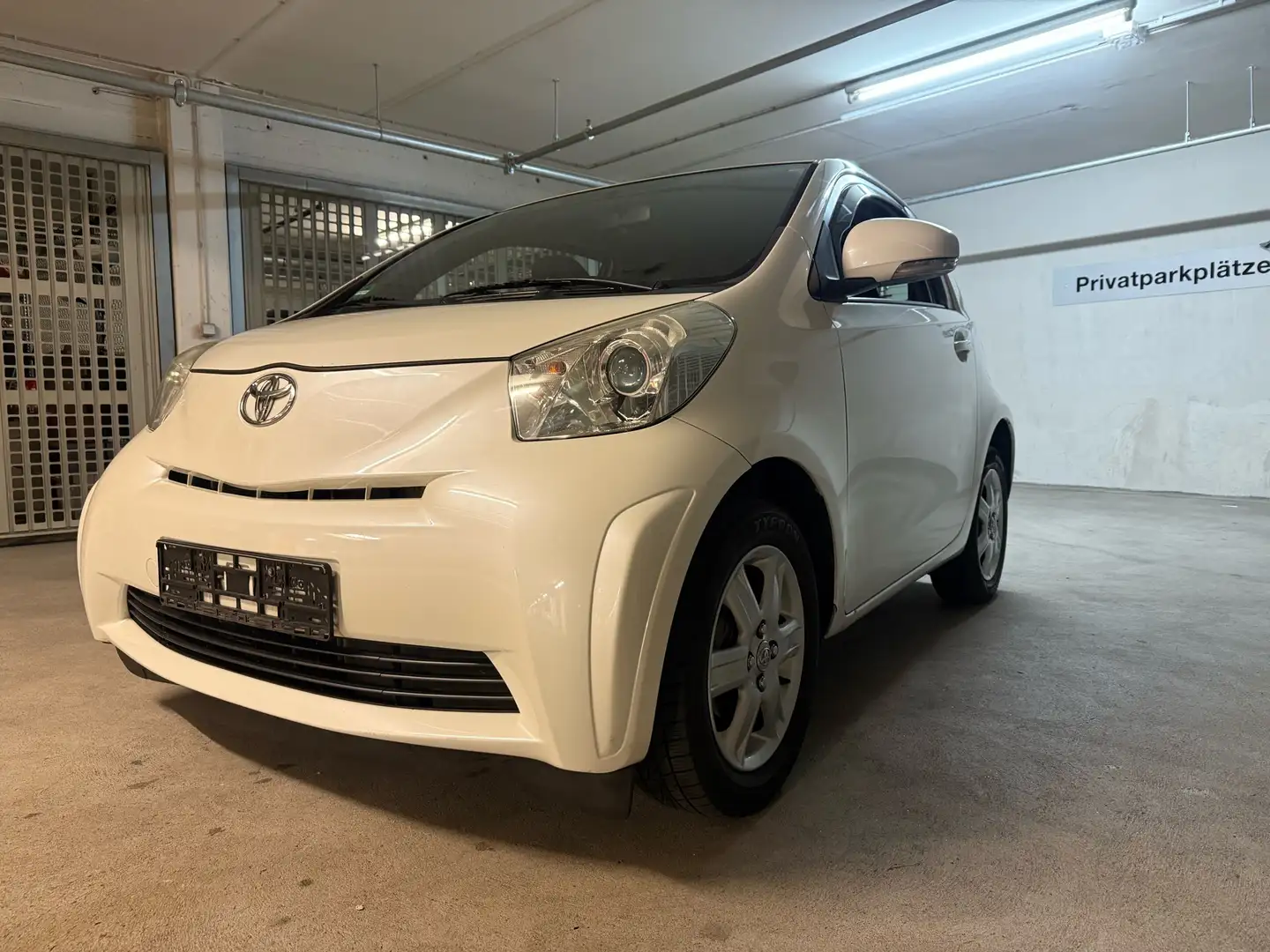 Toyota iQ 1.0 - 2