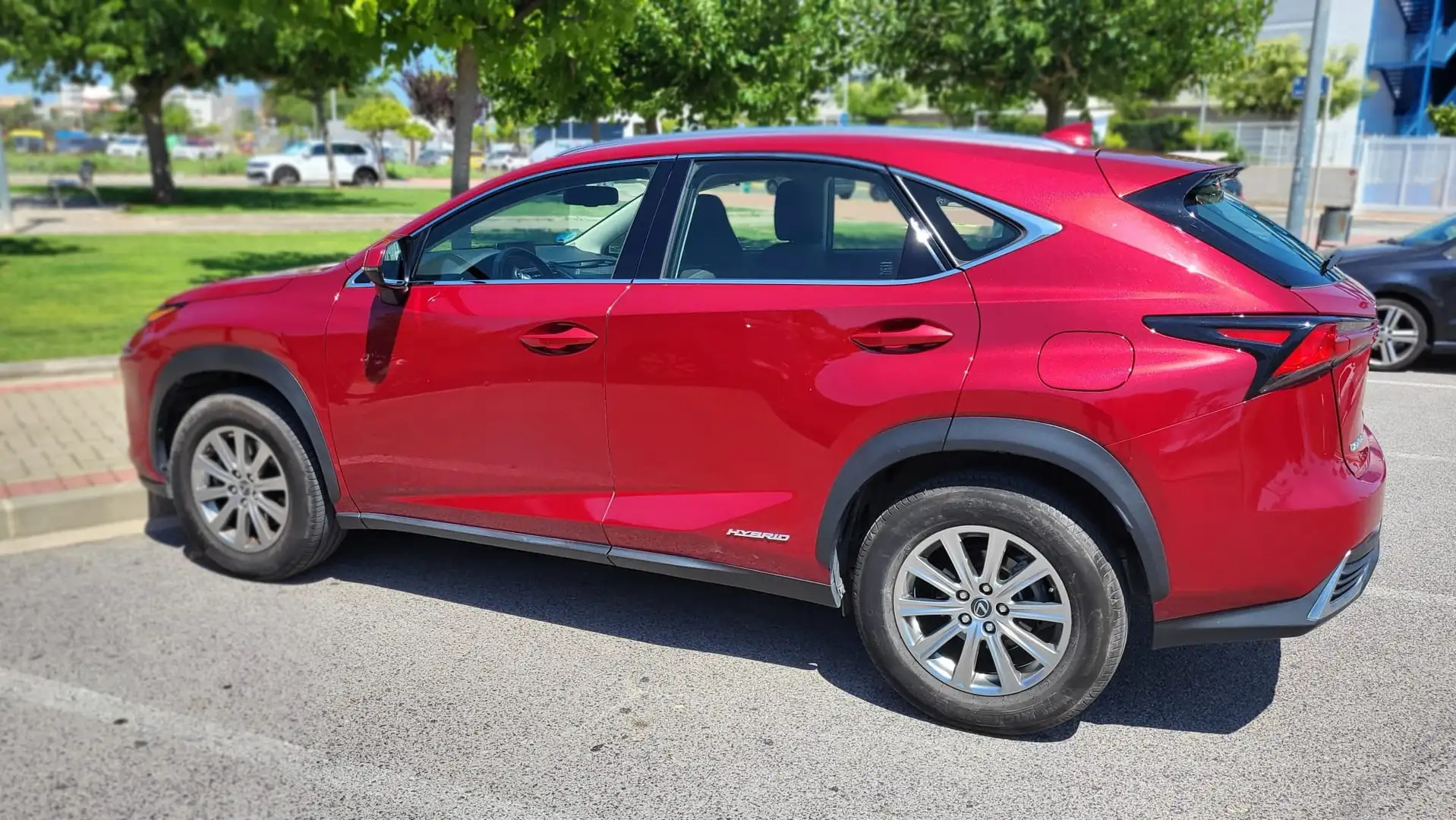 Lexus NX 300h NX 300h Executive 4WD Executive Rojo - 1