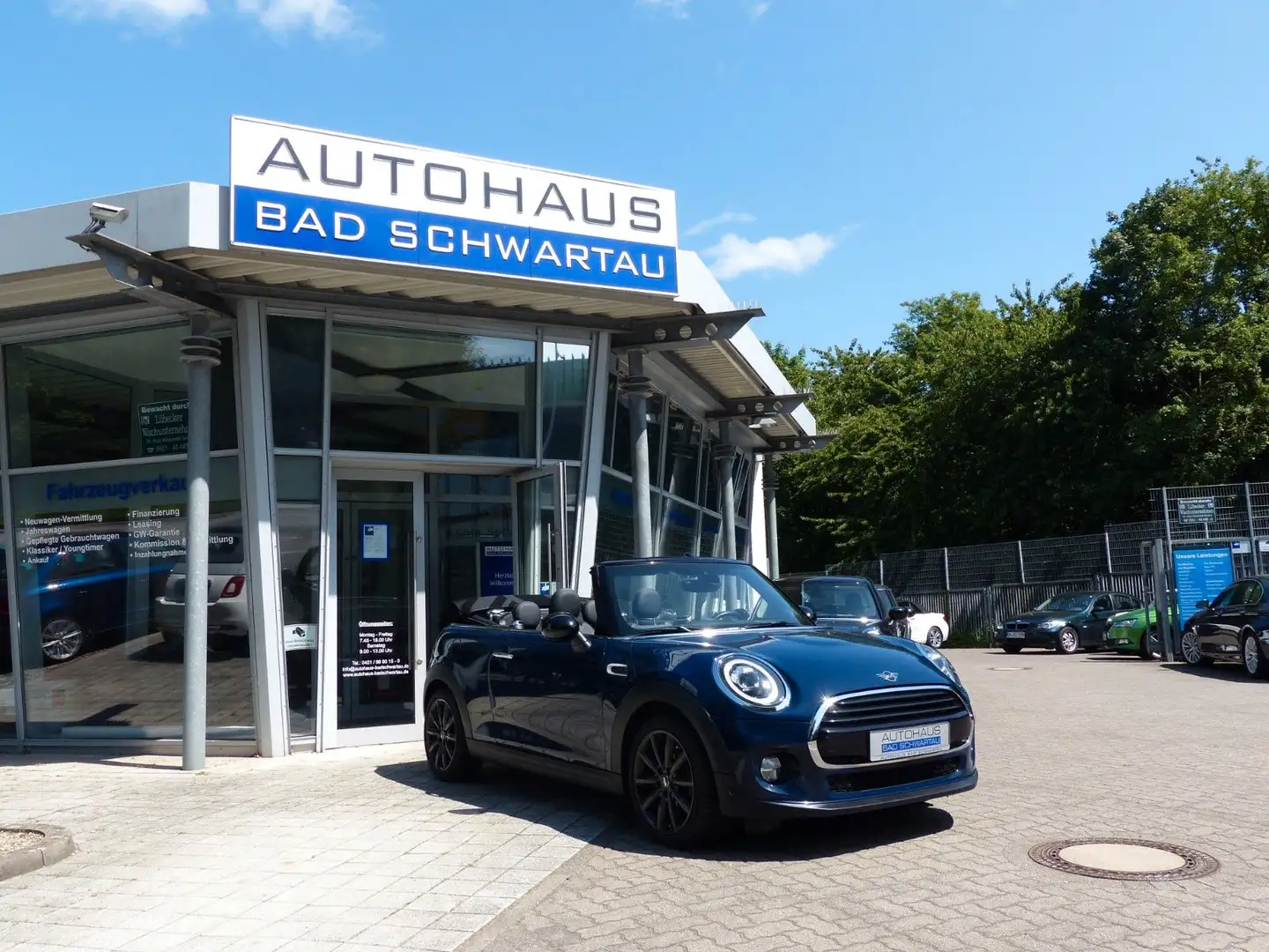 MINI Cooper Cabrio "Chili", Navi, LED, Leder, Hifi Blau - 1