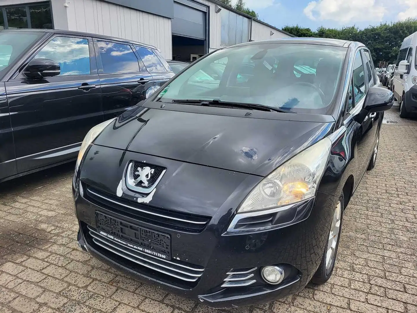 Peugeot 5008 Diesel HDI FAP 150 Family Plus Grau - 1