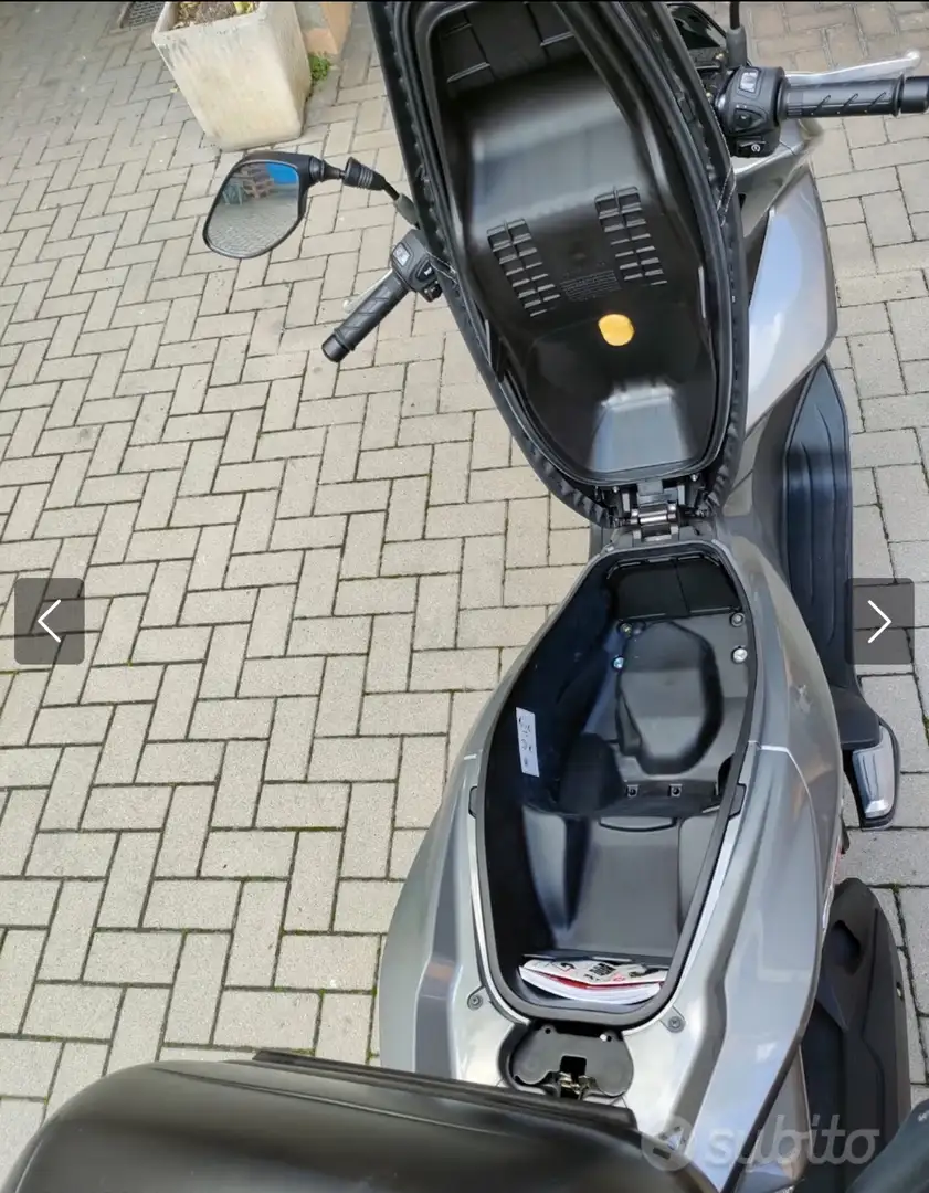 Honda PCX 150 Gri - 2