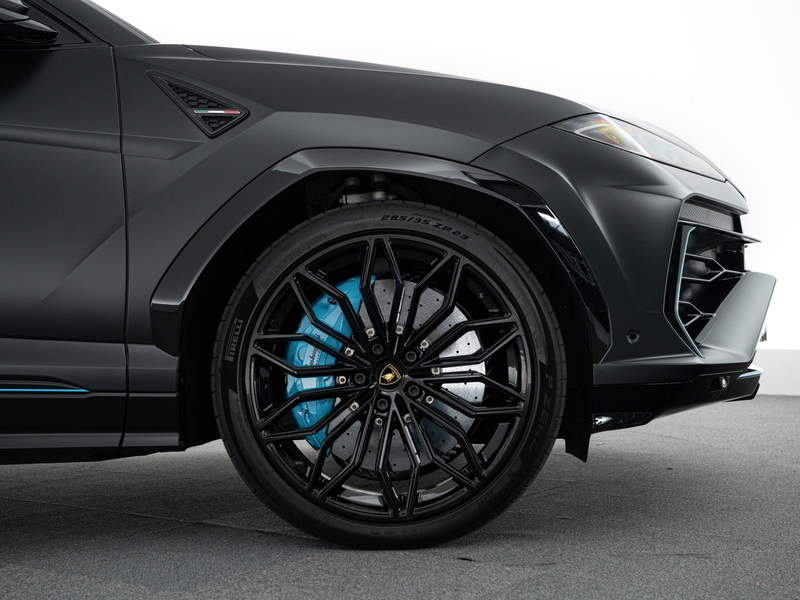Lamborghini Urus SE MY25 | PPF Matt | Akrapovic — photo 9