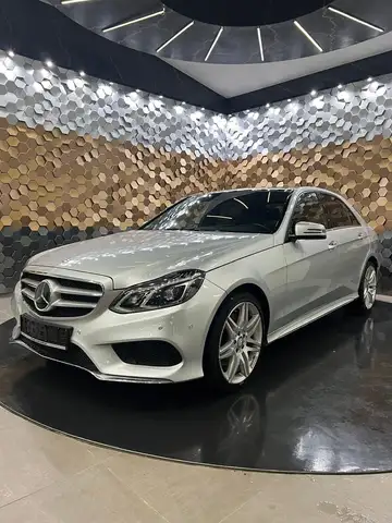 Mercedes-Benz E 400 4M /AMG-Paket/Luft/Massage/Pano/